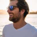 Handsome, tall and tanned guy wants to meet shy woman in Flint